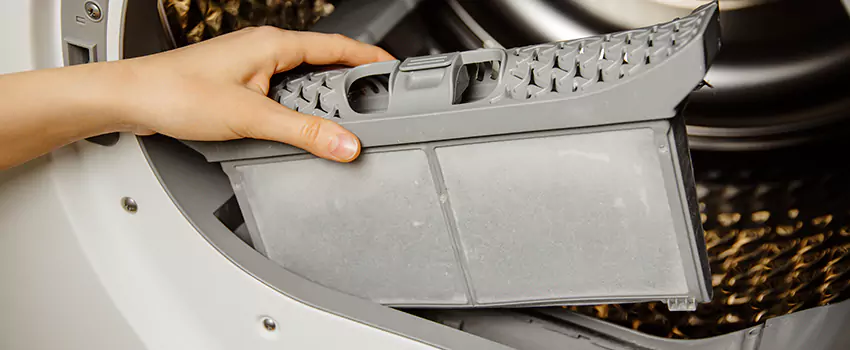 Signs Of A Clogged Dryer Lint Trap in New Bern, North Carolina